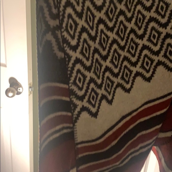 Aztec Shall - Picture 2 of 4